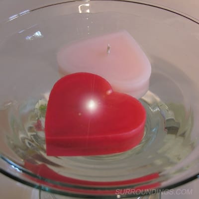 Small 2 floating heart candles