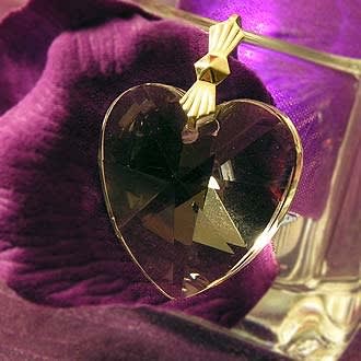 Crystal 1.25" hearts with bow tie clip