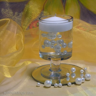 Floating Pearl Beads & Candle cpk
