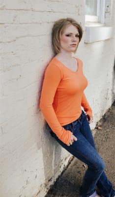 W's Essential Long-Sleeve Tee - Papaya