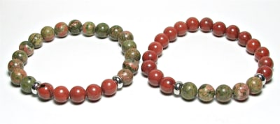 FB-05  STONE BEAD FRIENDHIP STRETCH BRACELET IN UNAKITE & RED JASPERN