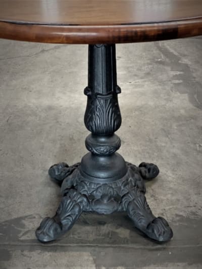 2424 Cross Vintage Cast Iron Sculptured