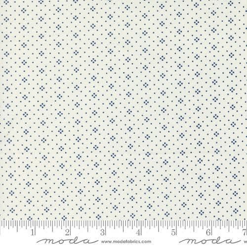 EYELET BASIC: IVORY w/ MIDNIGHT