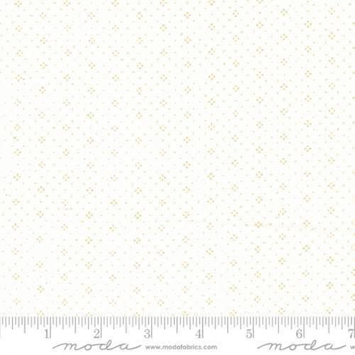 EYELET BASIC: Ivory w/ Latte
