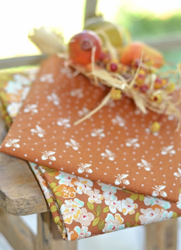 LITTLE BOX BACKING: Little Woods