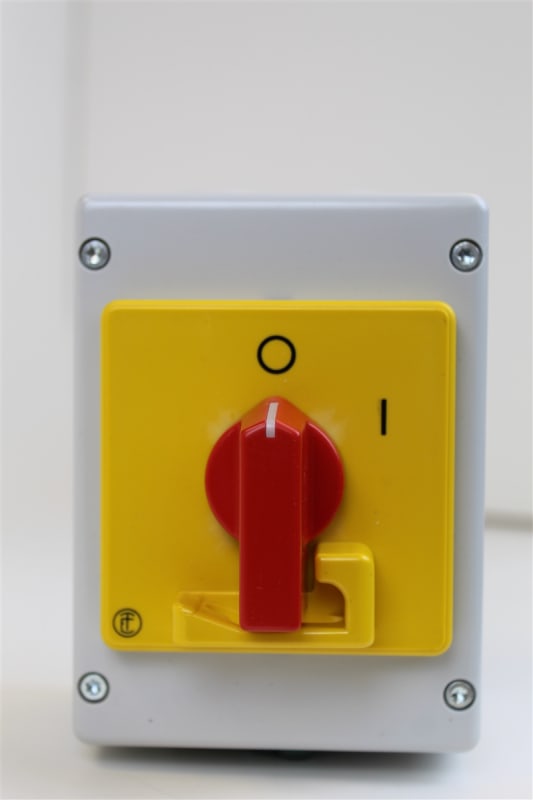 MAIN SWITCH