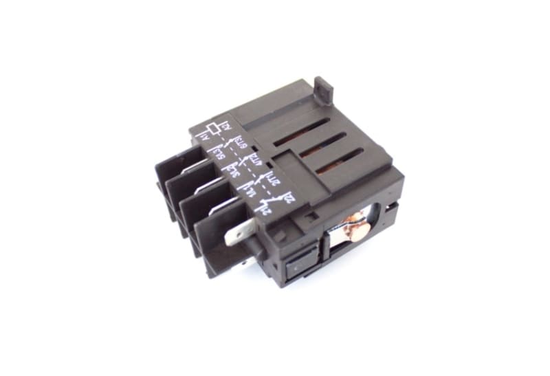 CONTACTOR