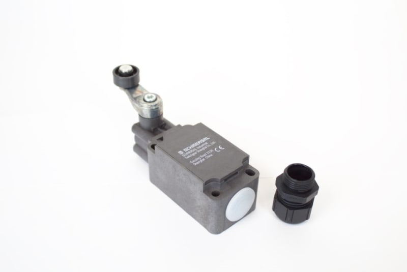 CONTROL SWITCH