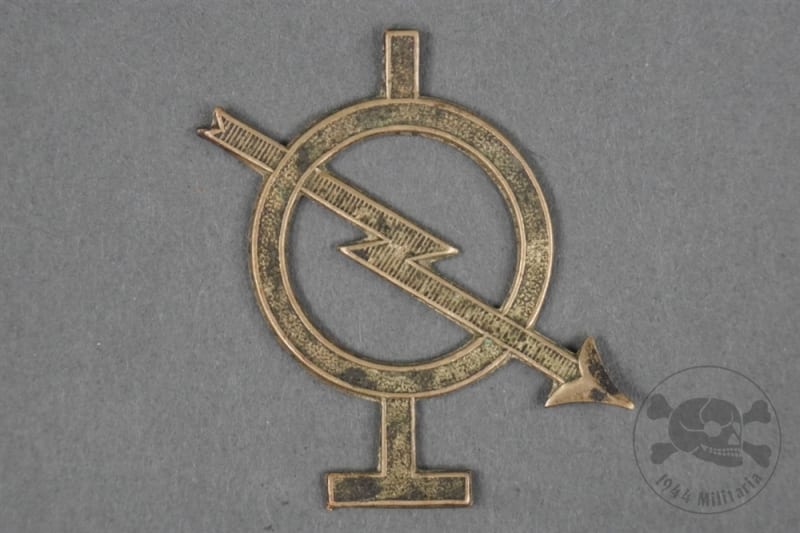 Original WWI Austro-Hungarian Empire Machine Gunner Cap Badge