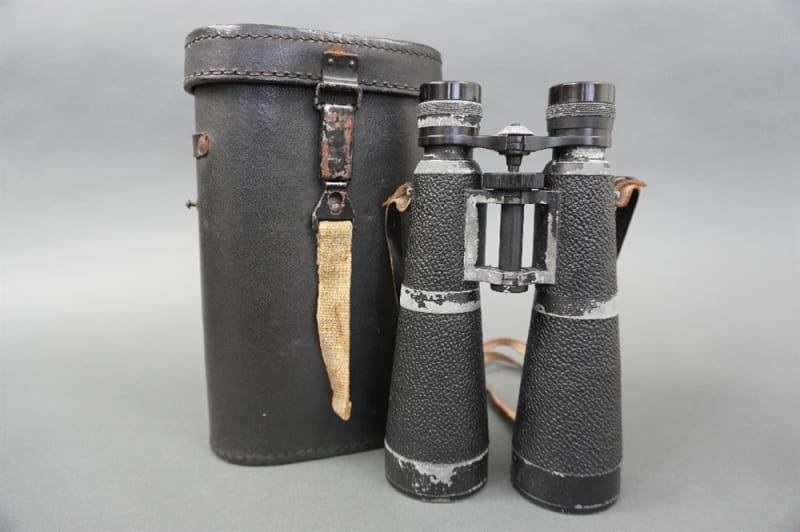 Post War Hensoldt Wetzlar 8x56 Nacht-Dialyt Binoculars With Post War Hensoldt Wetzlar 8x56 Nacht-Dialyt Binoculars With