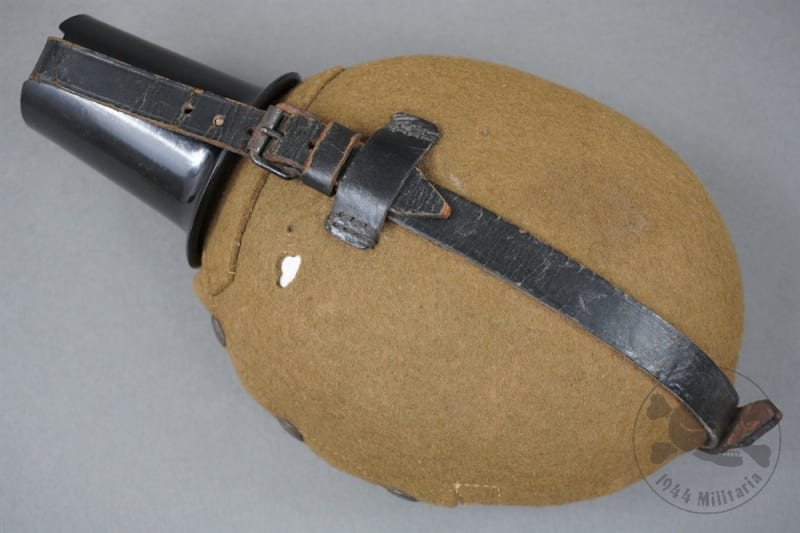 Original German WWII 1-Liter Matching Canteen RFI 41