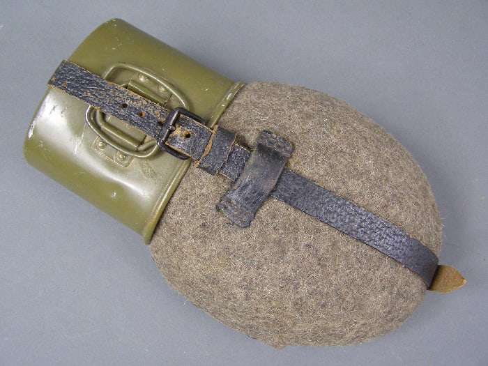 Original German WWII Unissued Non Matching .7 Liter Canteen FWBN