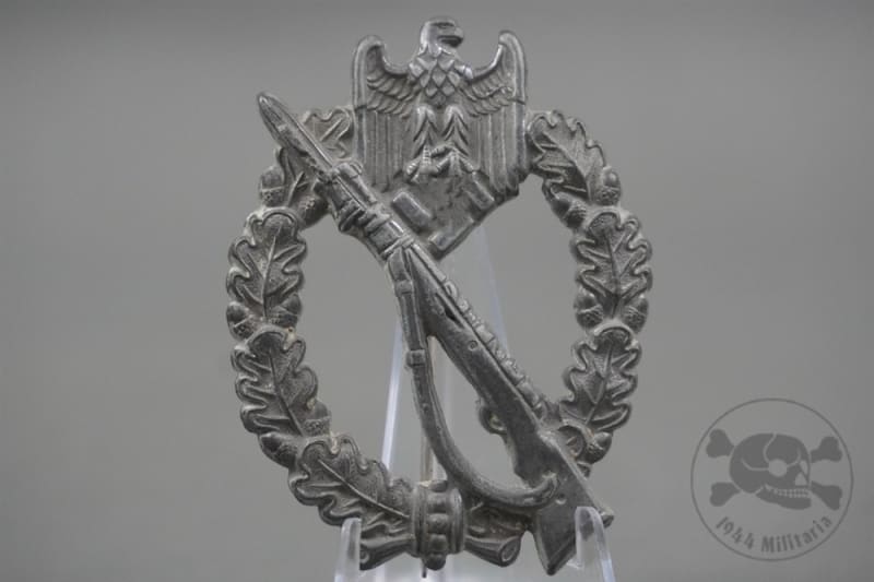 Original German WWII Infantry Assault Badge In Silver