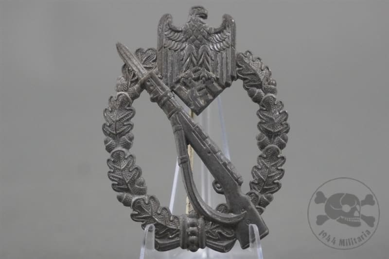 Original German WWII Infantry Assault Badge In Silver Original German WWII Infantry Assault Badge In Silver