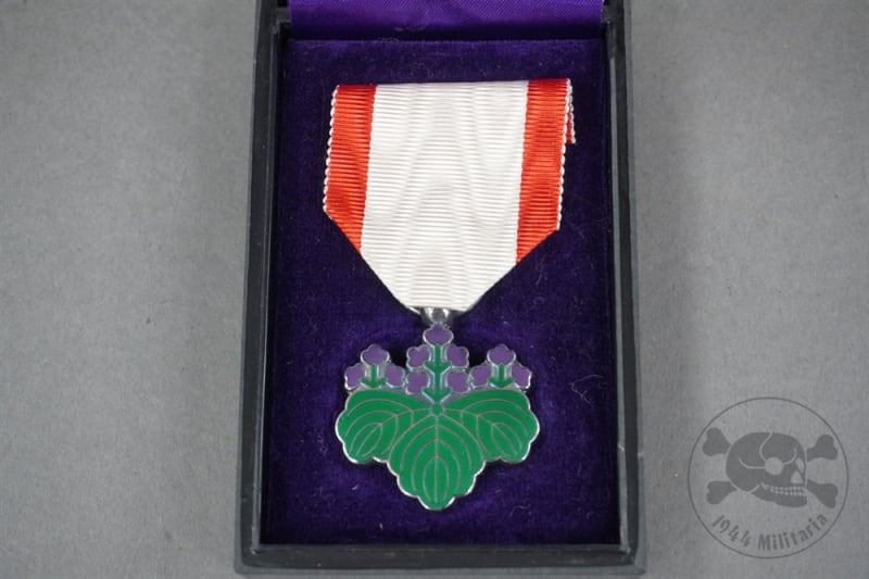 Original Imperial Japanese Order of the Rising Sun 7th Class Medal With Case