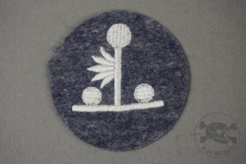 Original German WWII Luftwaffe ScheinwerfergerÃ¤terverwalter Searchlight Equipment Administrator Trade Badge