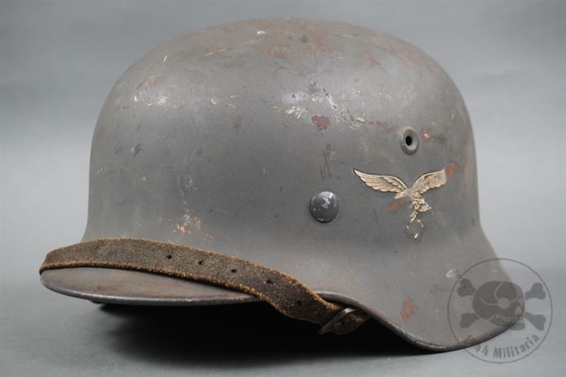 Original German WWII Luftwaffe M40 Single Decal Helmet Q66