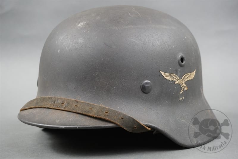 Original German WWII Luftwaffe M40 Single Decal Helmet Q66