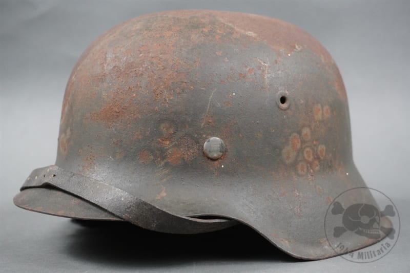 Original German WWII Heer/Waffen SS No Decal M42 Helmet ef64
