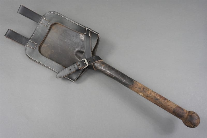 Original German WWII Flat Shovel (Spaten) With Repro German WWII