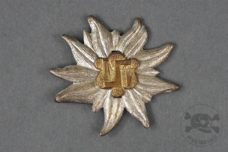 Original German WWII Sturmabtelung (SA) Hochland Edelweiss Cap Badge