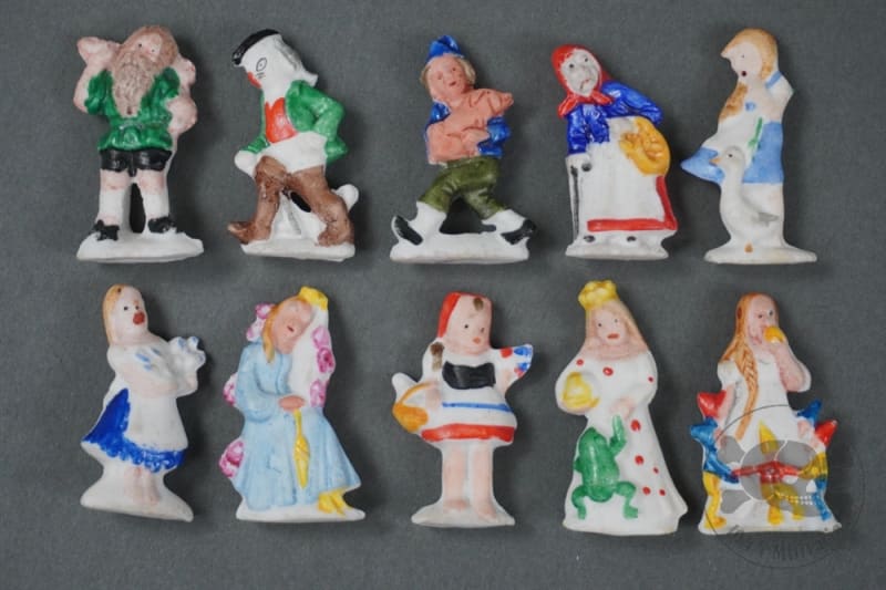 Original German WWII Winterhilfswerk (WHW) Fairytale Figures Set of 10