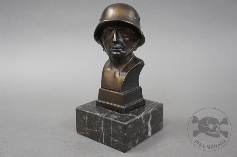 Original WWII Bust Of German Soldier With Helmet (Desktop Size) Original WWII Bust Of German Soldier With Helmet (Desktop Size)