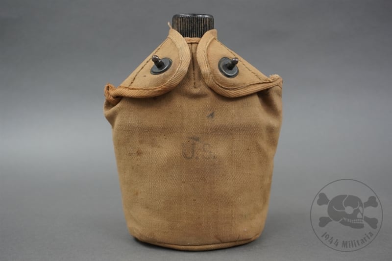 Original US WWII Black Enameled Canteen Dated 1942