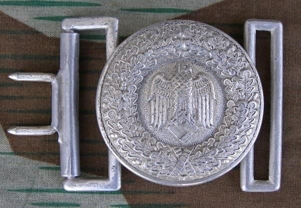 Reproduction German WWII Heer Officer’s Aluminum Belt Buckle Reproduction German WWII Heer Officer’s Aluminum Belt Buckle
