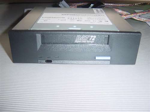 IBM 39M5656 36/72GB DDS-5 DAT72 SCSI/LVD INTERNAL HH TAPE DRIVE. REFURBISHED. IN STOCK.
