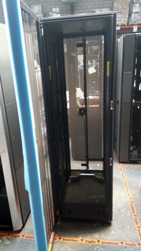 HPE AF002A HPE 10642 G2 UNIVERSAL RACK CABINET. REFURBISHED. IN STOCK.