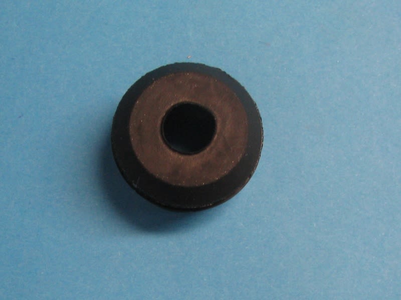 581189 GROMMET NTC