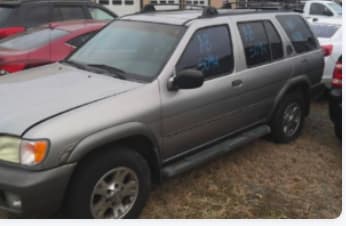 2001 Nissan Pathfinder | driver side rear door (silver)
