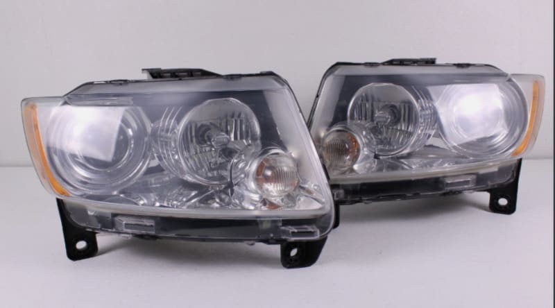 2011 Jeep Grand Cherokee | Pair - Headlight