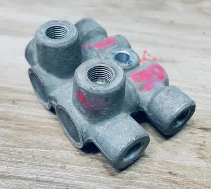 Brake proportioning Metering valve
