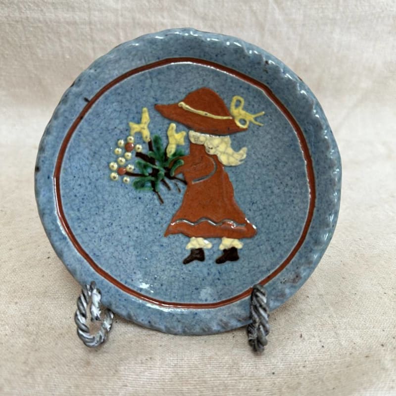 Small Flower Girl Plate $30