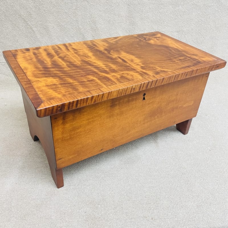 Shaker Lift Lid Box $165