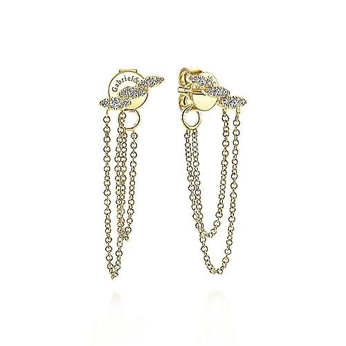 These 14k yellow gold diamond chain stud earrings feature 0.13 carats of shimmer.