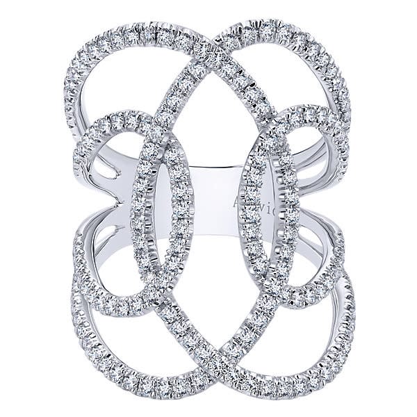 This luxurious diamond ring features 1.12 carats of diamonds set into 18 karat white gold.