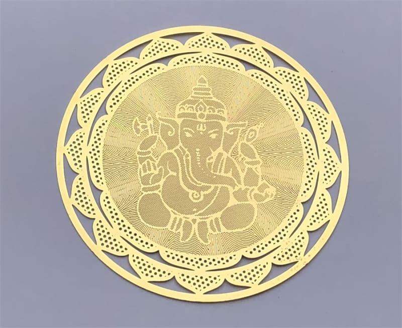YA-96-SM Ganesh Circle 18k Gold plated 3" Grid