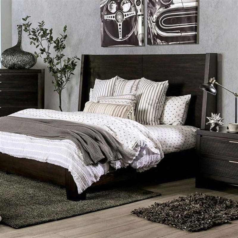 Furniture of America Laurentian Bedroom Set - Thumbnail 5