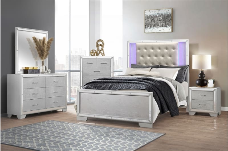 Aveline Queen Bed in Silver Finish by Home Elegance - HEL-1428SV-1