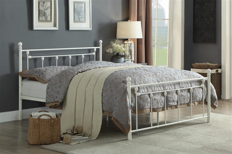Lia Full Metal Platform Bed in White by Home Elegance - HEL-2048FW-1