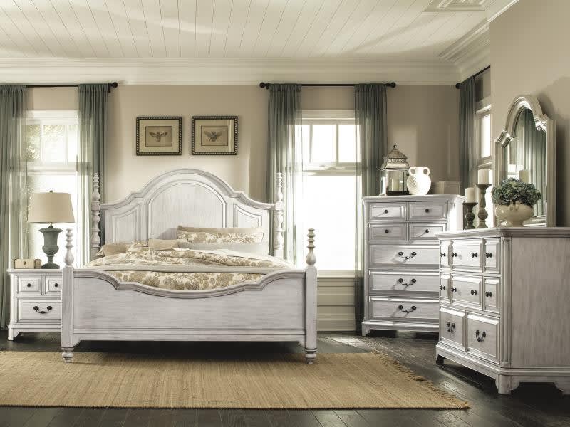 Windsor Lane 6 Piece Poster Bedroom Set in Weathered White Finish by Magnussen - MAG-B3341