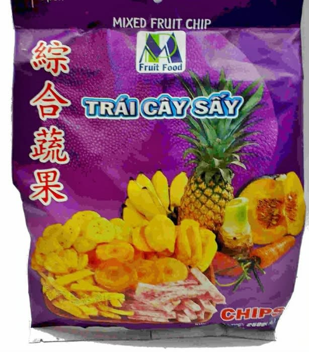 A variety of vegan fruit chips made from mixed fruits, offering a crispy, healthy snack option with natural sweetness