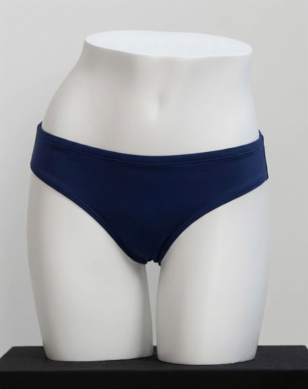 high end athletic female butt underwear form mannequin matte white