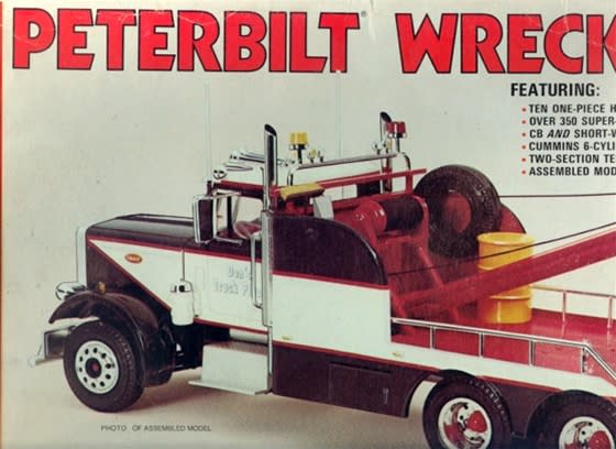 Peterbilt Wrecker (1/25)