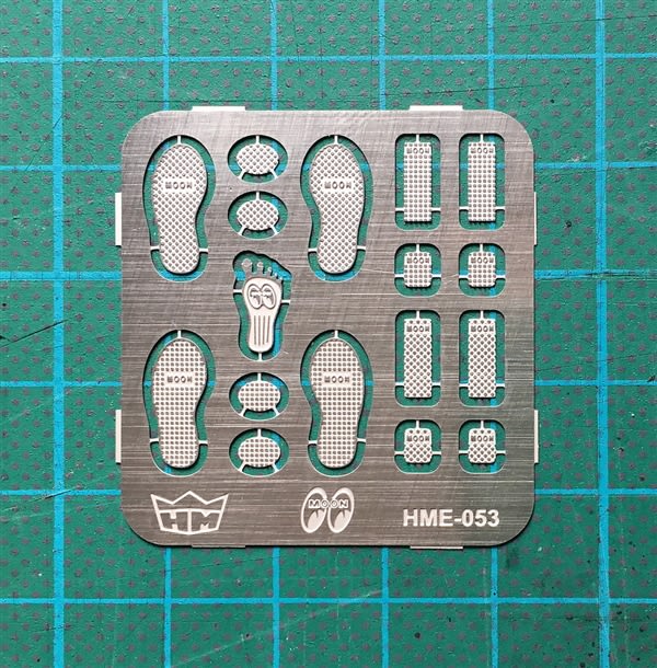 MOONEYES Foot Pedal Set (1/24 & 1/25)