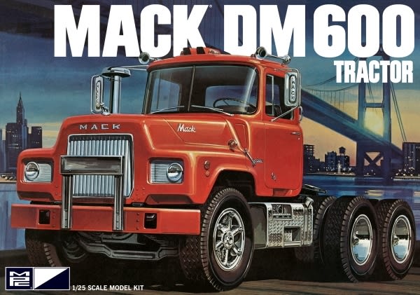 ERTL 1/25 マック　DM 600 ERTL 1/25 マック DM 600 1972 MPC Mack DM 600 Tractor Semi