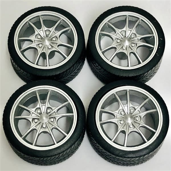 M5's Silver Rims with Tires (Set of 4) (1/25)